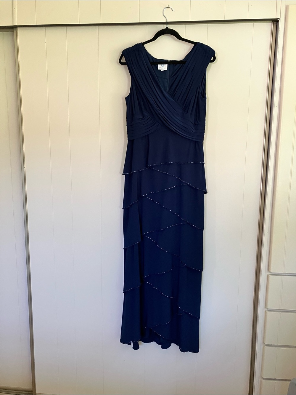 Elegant Navy Blue Sleeveless Evening Gown Beaded Tiers